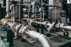 Válvulas Industriais: Tipos, Funcionalidades e Aplicações. Da indústria petroquímica até o tratamento de água, as válvulas tem eficiência.